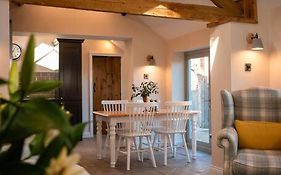 The Stables, Converted Barn Outside York