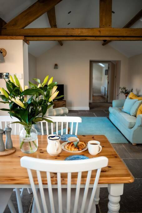 The Stables, Converted Barn Outside York Exterior photo